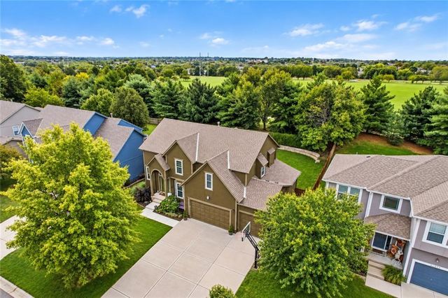 21727 W 96 Street, Lenexa, KS 66220