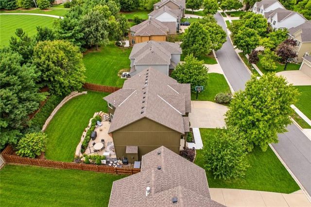 21727 W 96 Street, Lenexa, KS 66220