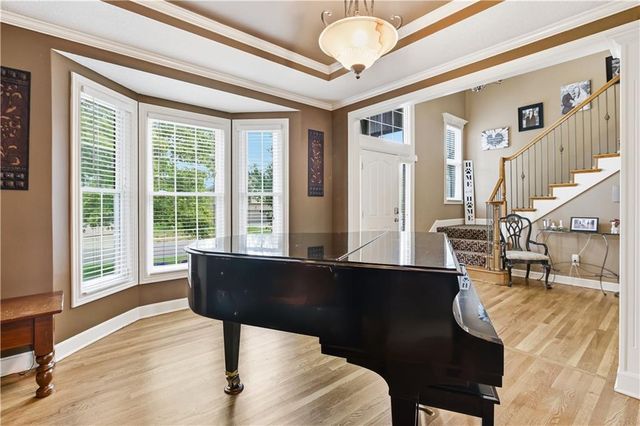 21727 W 96 Street, Lenexa, KS 66220