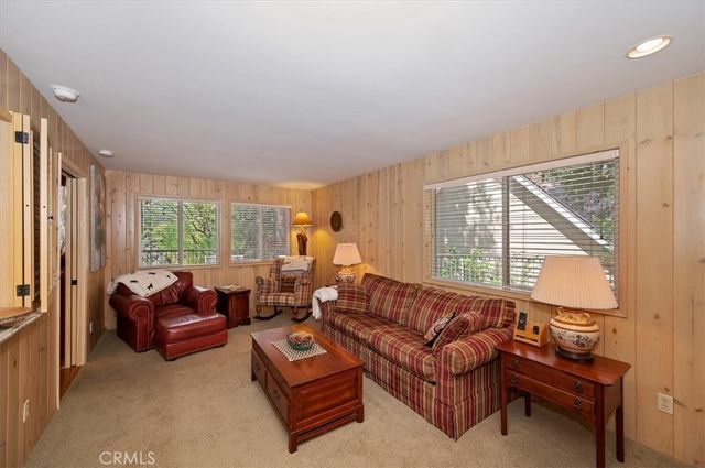28018 Peninsula, Lake Arrowhead, CA 92352
