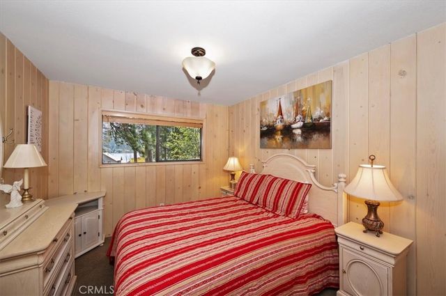 28018 Peninsula, Lake Arrowhead, CA 92352