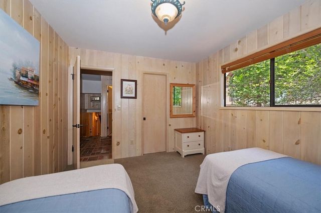 28018 Peninsula, Lake Arrowhead, CA 92352