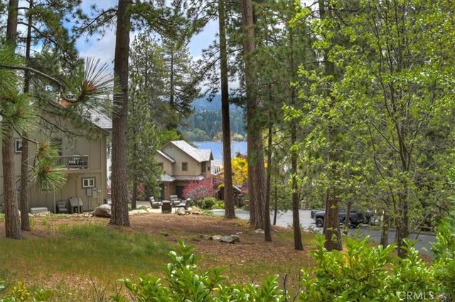 28018 Peninsula, Lake Arrowhead, CA 92352