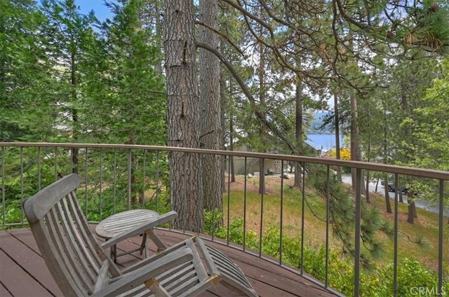 28018 Peninsula, Lake Arrowhead, CA 92352