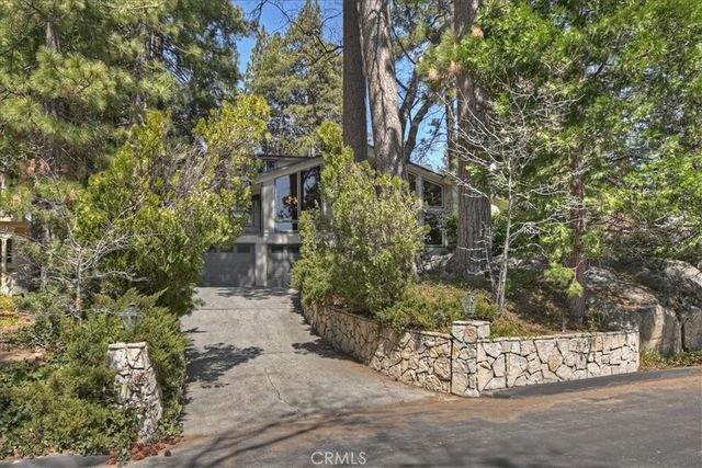 28018 Peninsula, Lake Arrowhead, CA 92352