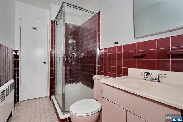 27 BRIARCLIFF Road, Hillsdale, NJ 07642