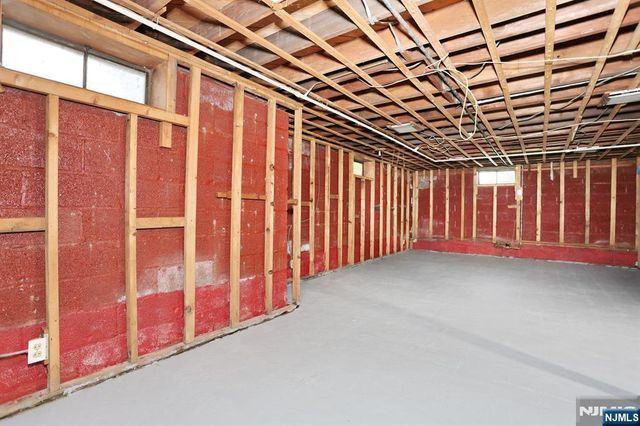 27 BRIARCLIFF Road, Hillsdale, NJ 07642