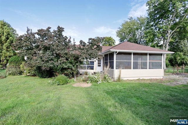 27 BRIARCLIFF Road, Hillsdale, NJ 07642