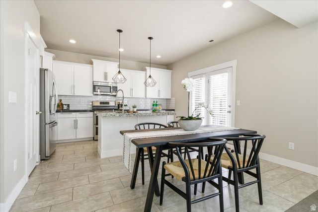 7856 S FARM HOUSE, Midvale, UT 84047