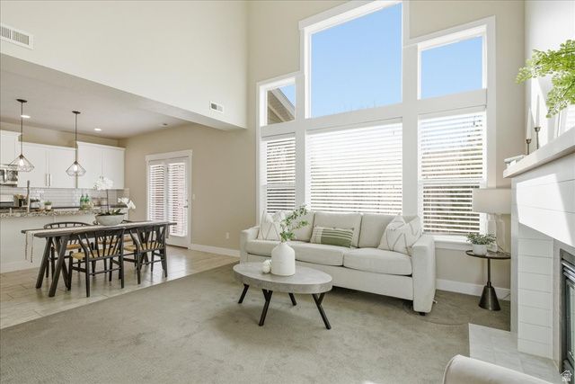 7856 S FARM HOUSE, Midvale, UT 84047