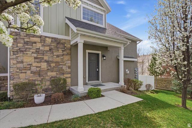 7856 S FARM HOUSE, Midvale, UT 84047