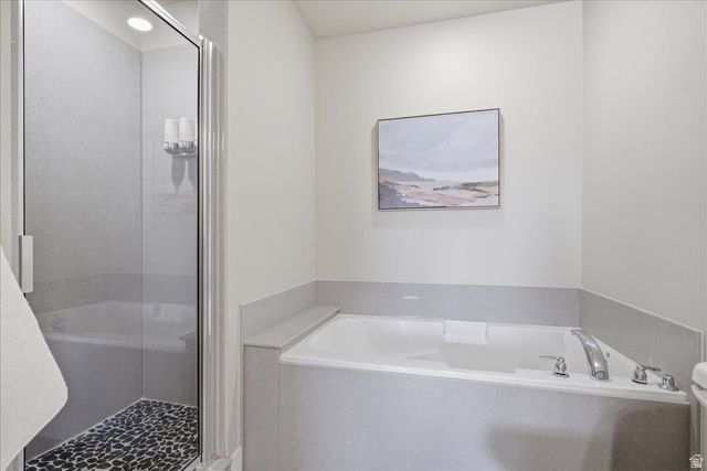 7856 S FARM HOUSE, Midvale, UT 84047