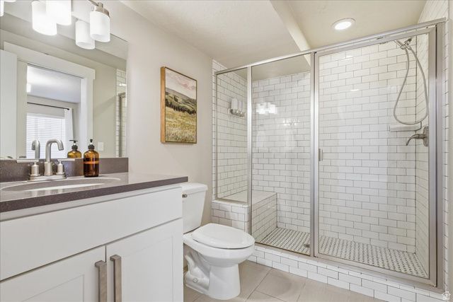 7856 S FARM HOUSE, Midvale, UT 84047