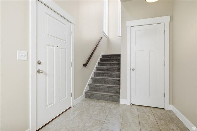 7856 S FARM HOUSE, Midvale, UT 84047