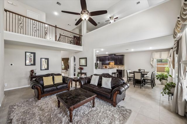 2207 Hannah Creek Court, Pearland, TX 77089