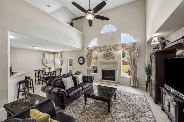 2207 Hannah Creek Court, Pearland, TX 77089
