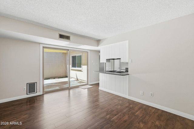 1505 E SOUTHERN Avenue, Tempe, AZ 85282