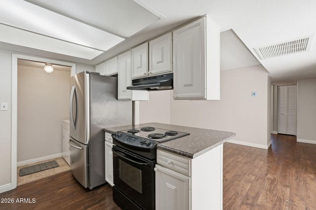 1505 E SOUTHERN Avenue, Tempe, AZ 85282