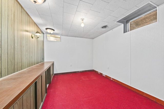 W212N4912 Weyer ROAD, Menomonee Falls, WI 53051