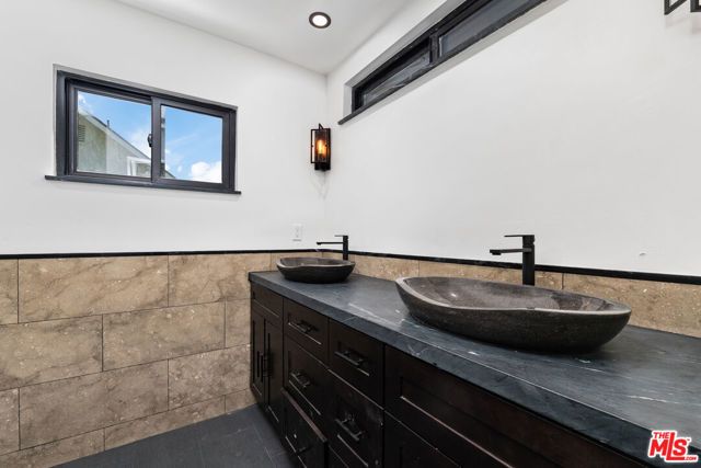 26926 De Berry Drive, Agoura Hills, CA 91301