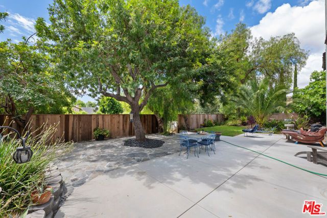 26926 De Berry Drive, Agoura Hills, CA 91301