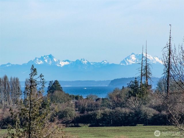 293 Moonlight Drive, Sequim, WA 98382