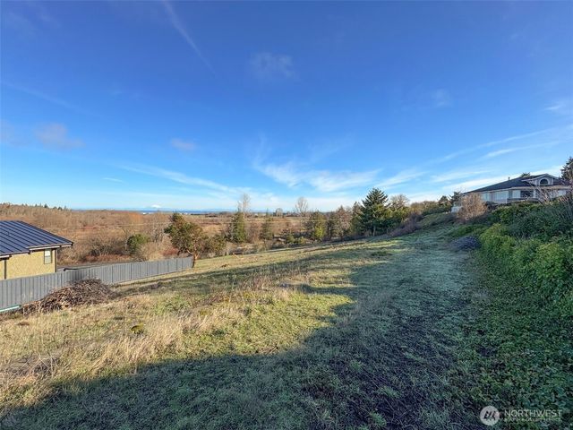 293 Moonlight Drive, Sequim, WA 98382