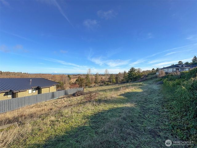 293 Moonlight Drive, Sequim, WA 98382