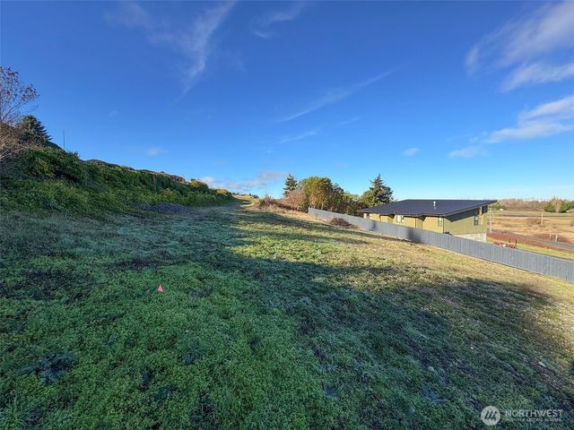 293 Moonlight Drive, Sequim, WA 98382