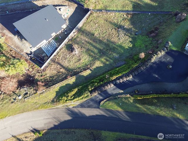 293 Moonlight Drive, Sequim, WA 98382