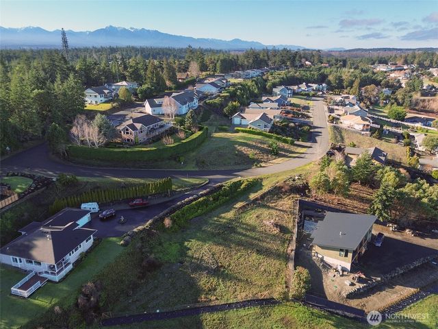 293 Moonlight Drive, Sequim, WA 98382