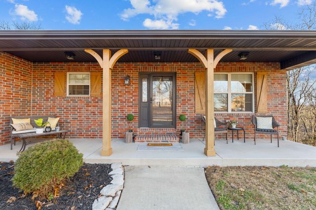 1865 Morningside Falls Boulevard, Blue Eye, MO 65611