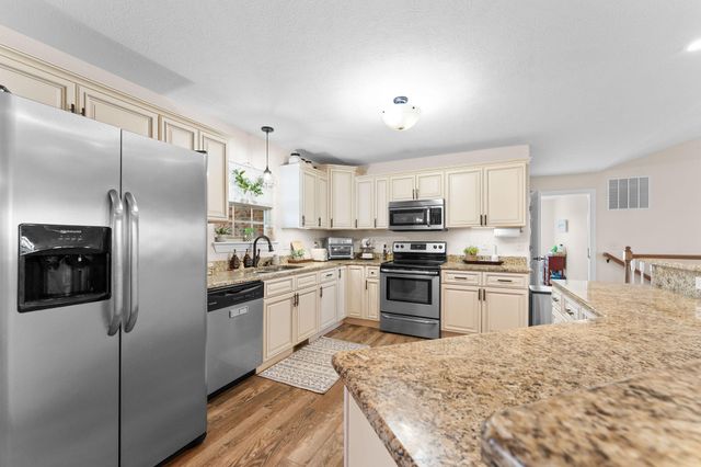 1865 Morningside Falls Boulevard, Blue Eye, MO 65611