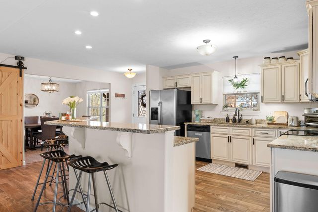 1865 Morningside Falls Boulevard, Blue Eye, MO 65611