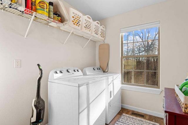 1865 Morningside Falls Boulevard, Blue Eye, MO 65611