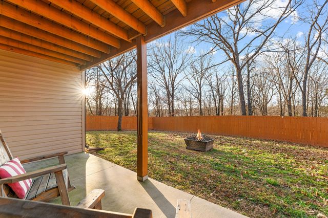 1865 Morningside Falls Boulevard, Blue Eye, MO 65611