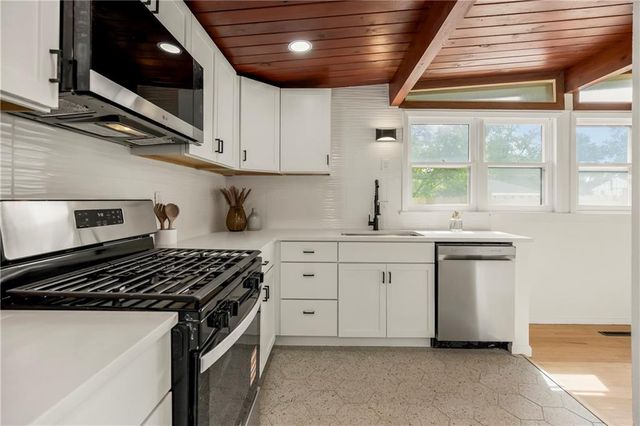 11120 E 35th Terrace, Independence, MO 64052