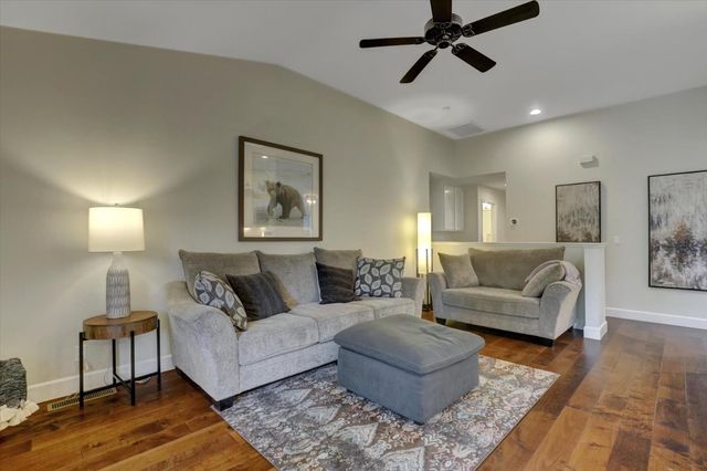 151 Holbrooke way, Grass Valley, CA 95945