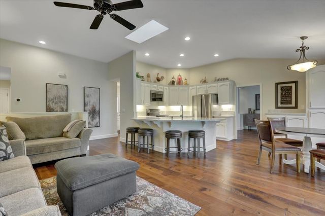 151 Holbrooke way, Grass Valley, CA 95945