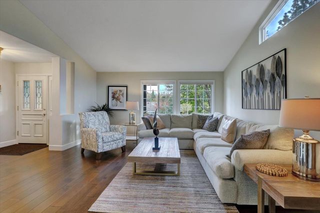 151 Holbrooke way, Grass Valley, CA 95945