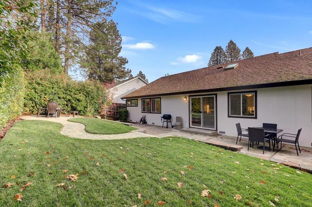 151 Holbrooke way, Grass Valley, CA 95945