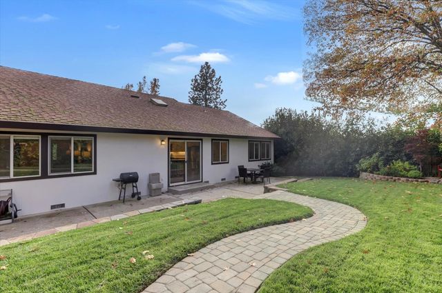 151 Holbrooke way, Grass Valley, CA 95945