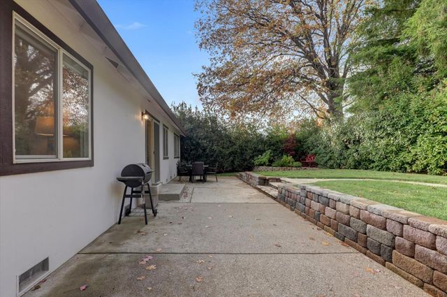 151 Holbrooke way, Grass Valley, CA 95945