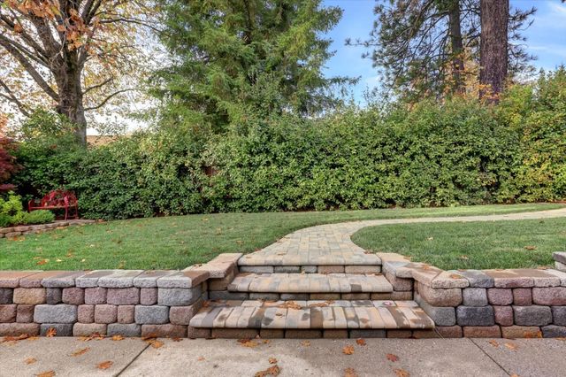 151 Holbrooke way, Grass Valley, CA 95945