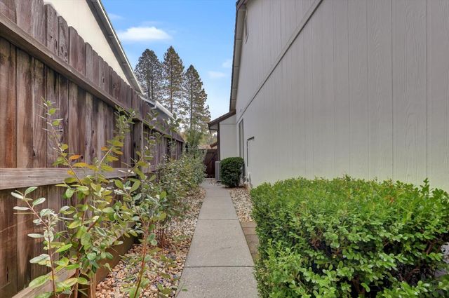 151 Holbrooke way, Grass Valley, CA 95945