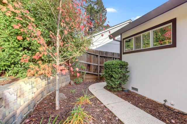 151 Holbrooke way, Grass Valley, CA 95945