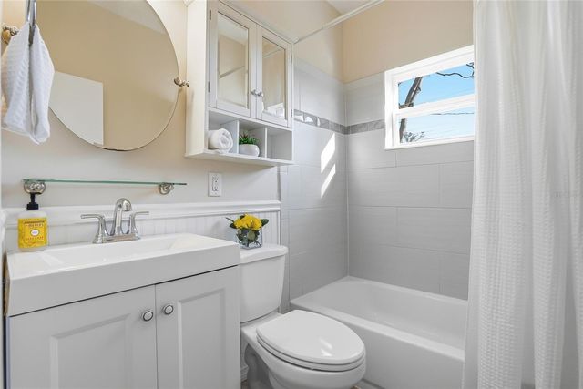 4400 13TH AVENUE N, St Petersburg, FL 33713