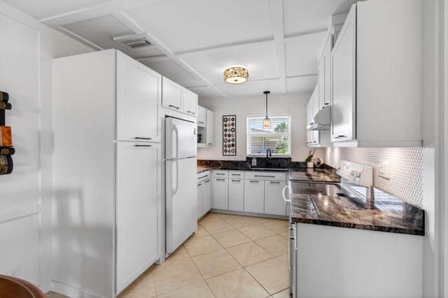 2533 Dudley Dr W Unit E, West Palm Beach, FL 33415