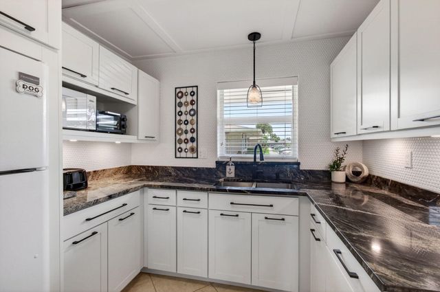 2533 Dudley Dr W Unit E, West Palm Beach, FL 33415