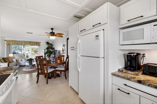 2533 Dudley Dr W Unit E, West Palm Beach, FL 33415